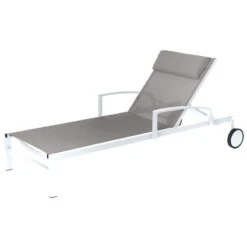 Transat Ocala Inclinable Noisette/blanc Hespéride 8 Transat Ocala Inclinable Noisette/blanc Hespéride -NAHAN Jardin Magasin transat ocala inclinable noisetteblanc hesperide 2